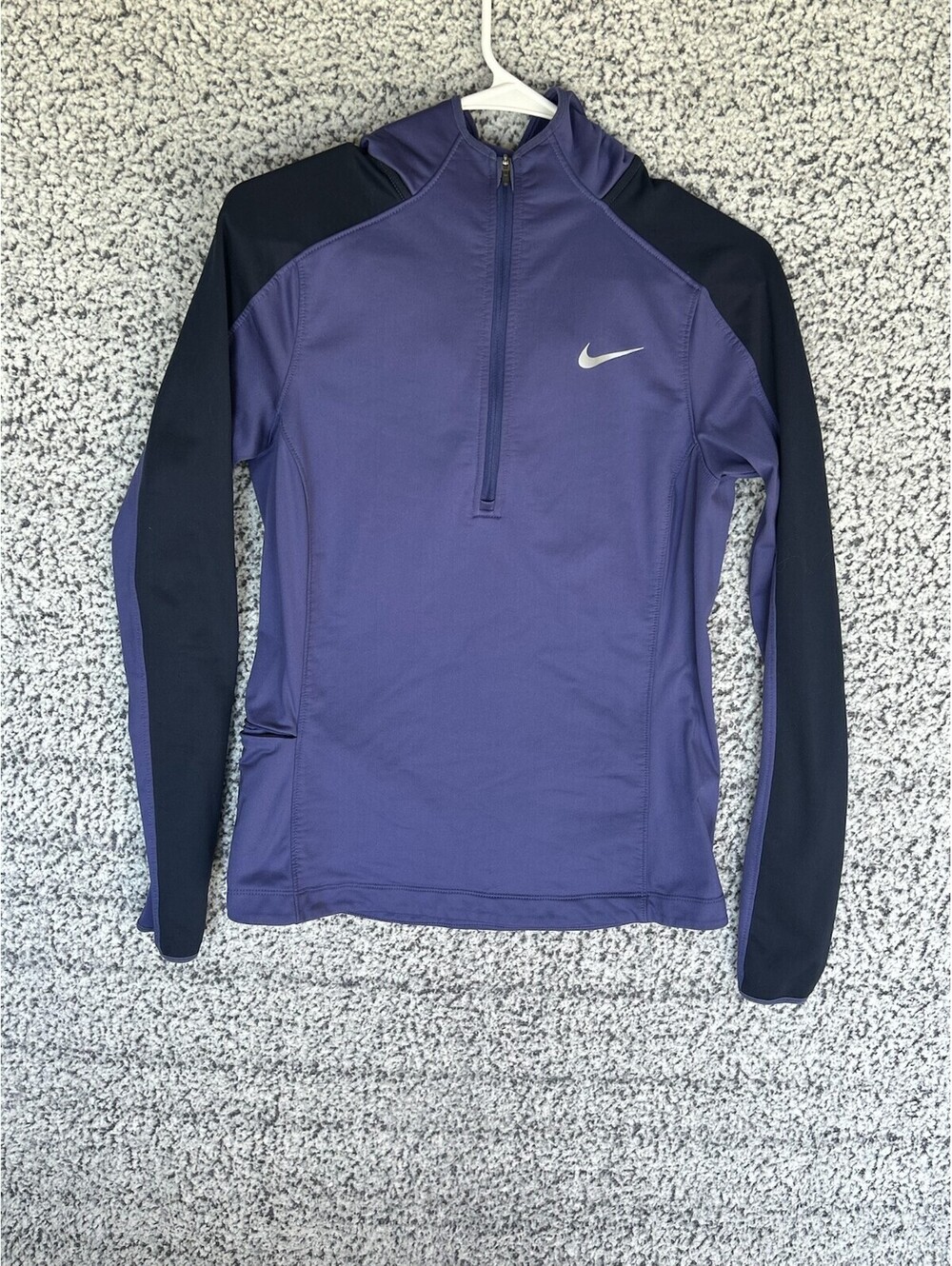 Nike Running Dri-FIT Womens Medium Purple Black Hooded 1/2 Zip Pullover